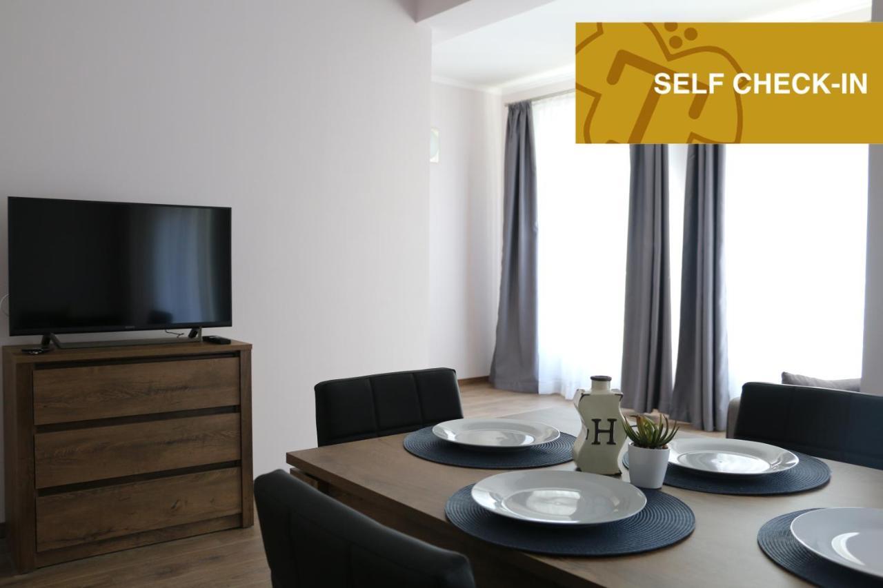 Apartments Moravska 24 Κάρλοβι Βάρι Εξωτερικό φωτογραφία
