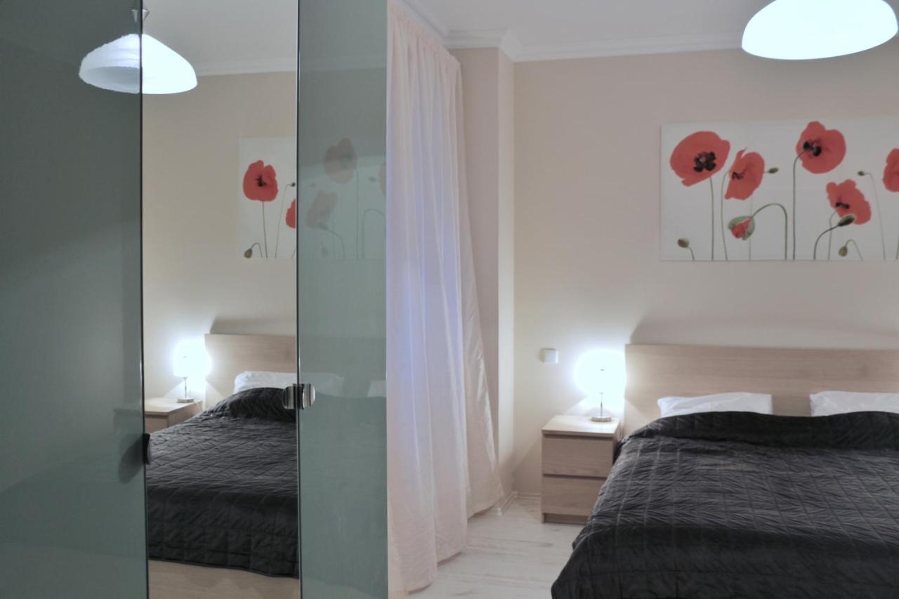 Apartments Moravska 24 Κάρλοβι Βάρι Εξωτερικό φωτογραφία